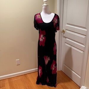 Nostalgia Vintage Black Maxi Dress with Pink Floral Design